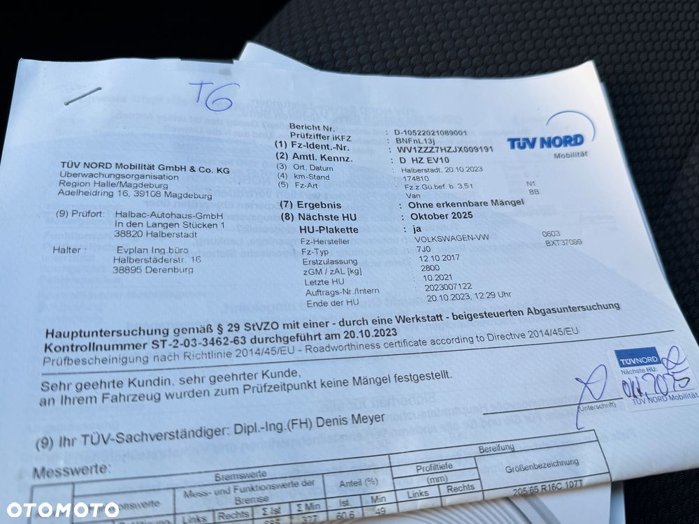 Volkswagen Transporter - 11