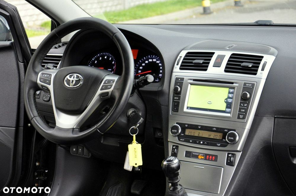 Toyota Avensis 1.8 Executive - 36