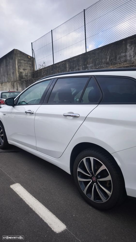 Fiat Tipo Station Wagon 1.6 M-Jet Lounge Tech - 4