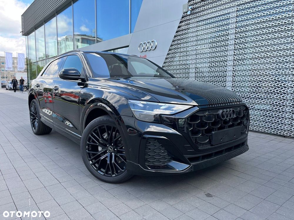Audi Q8 - 12