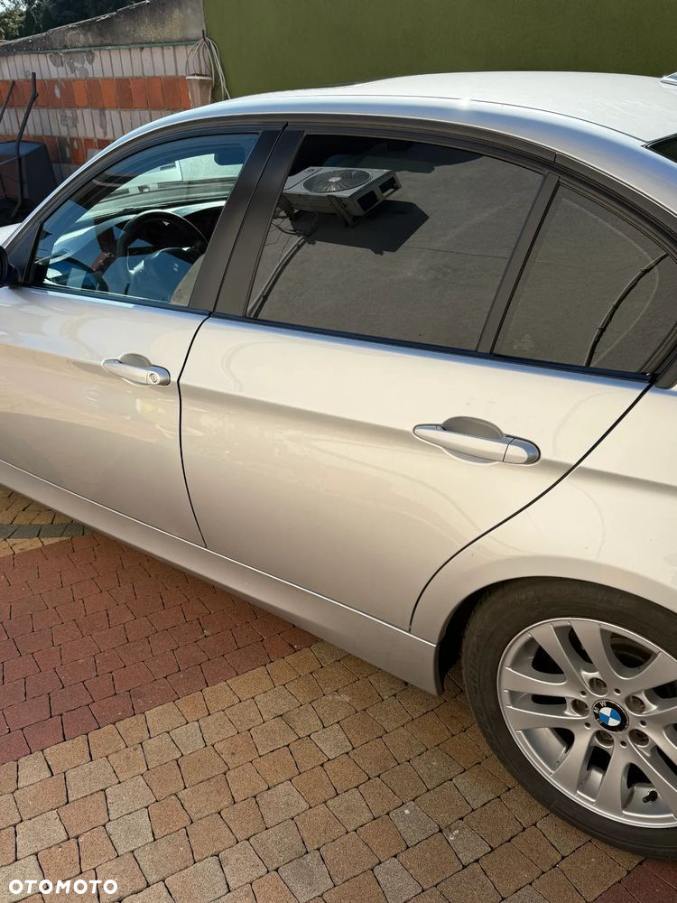 BMW Seria 3 318i - 3