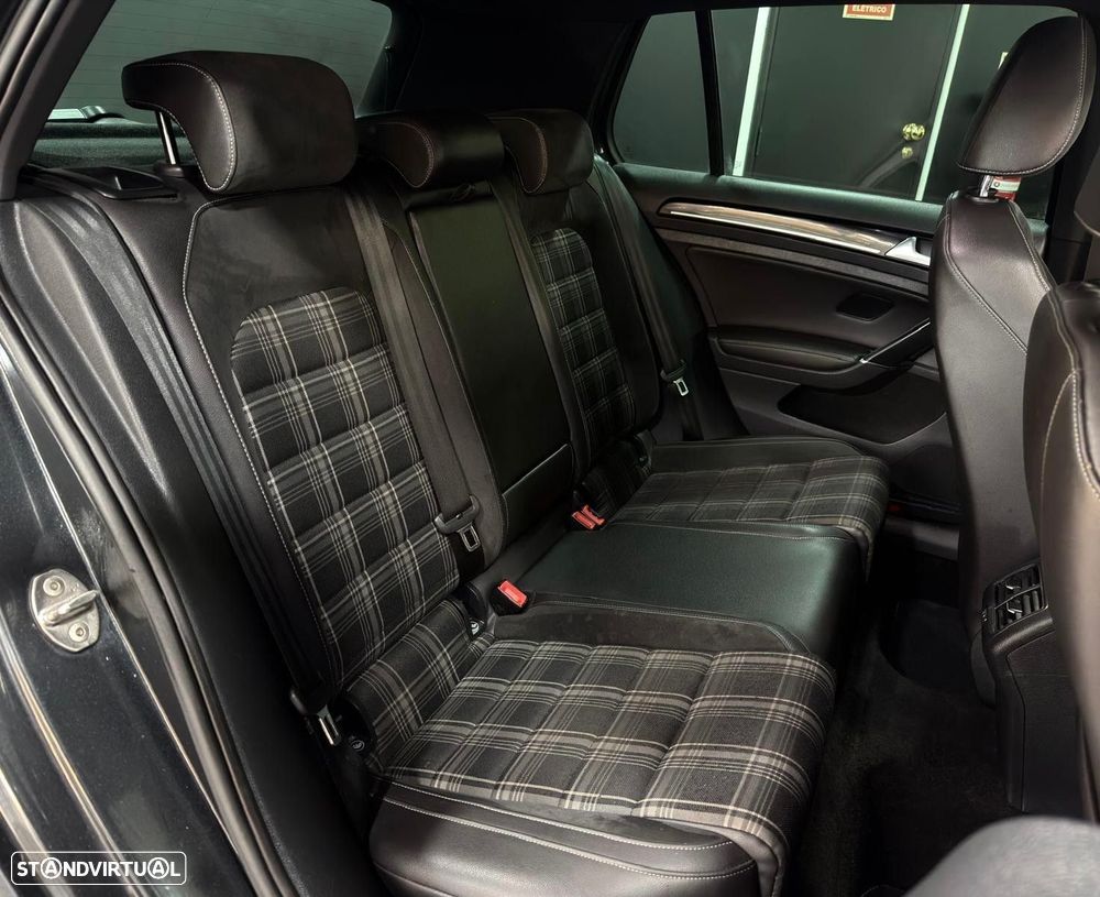 VW Golf 2.0 TDI GTD DSG - 17