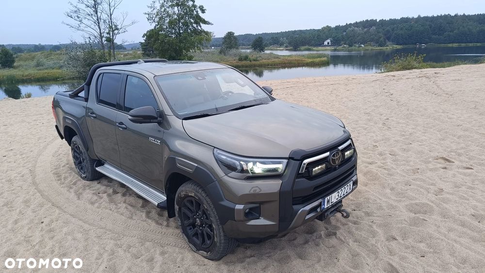 Toyota Hilux 2.8 D-4D Double Cab Invincible Sport 4x4 - 2