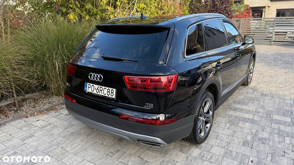 Audi Q7 2017 photo 2