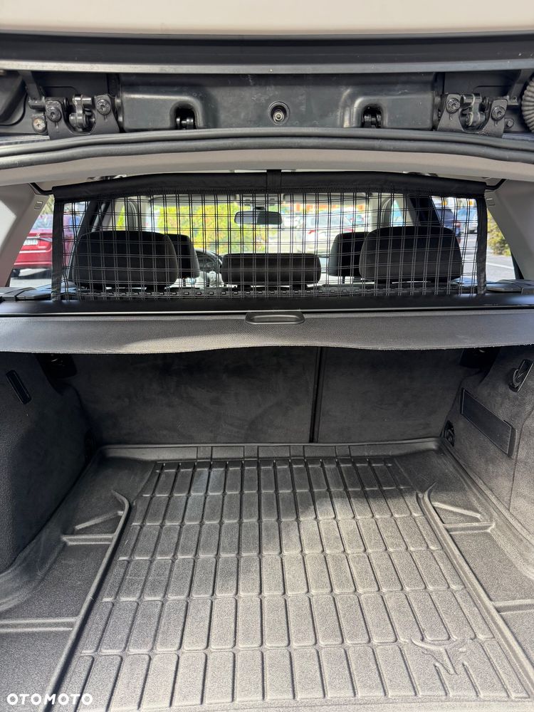 BMW Seria 3 320d - 33