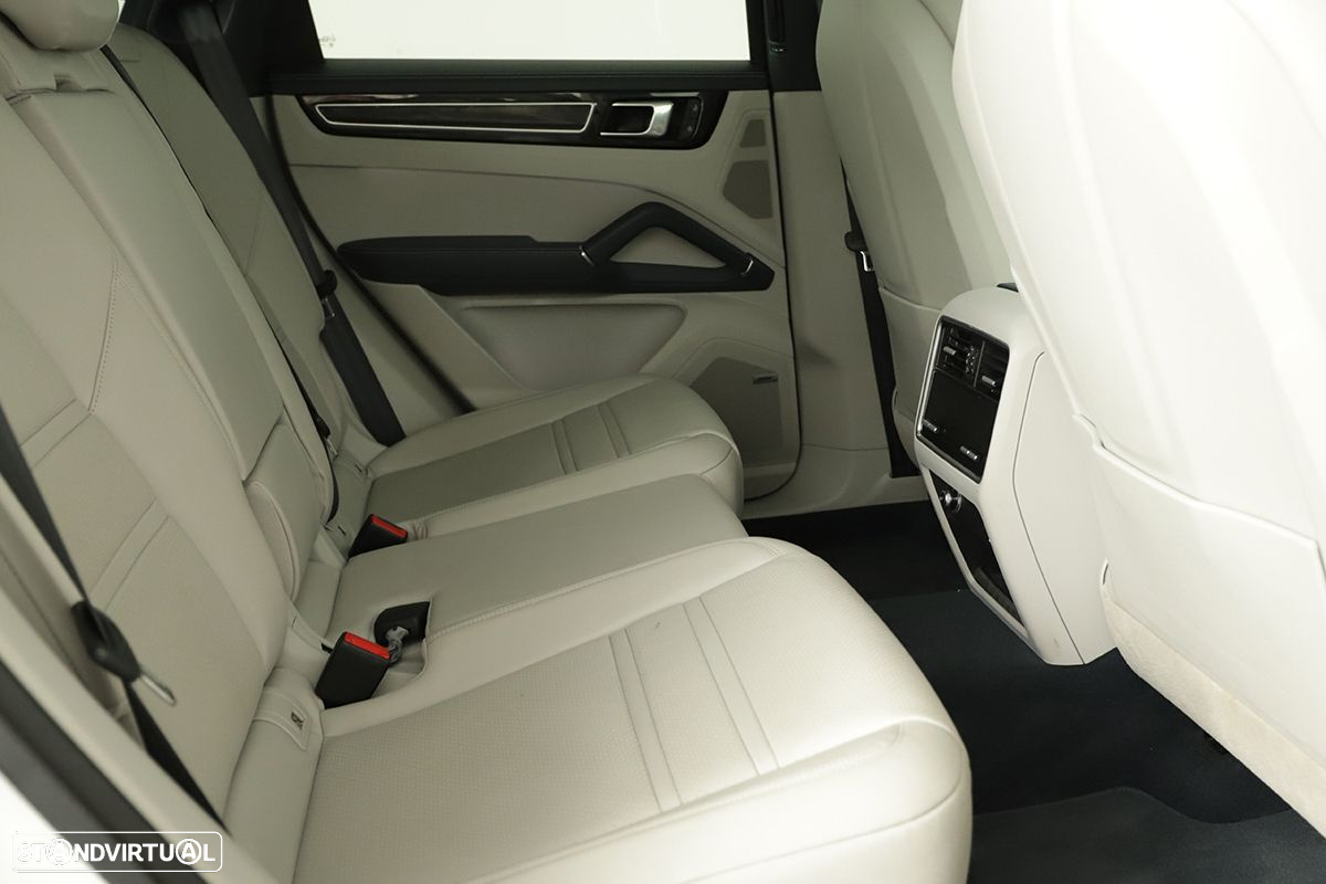 Porsche Cayenne Coupé E-Hybrid Zukunft - 33