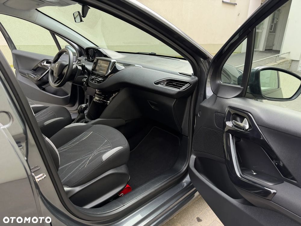 Peugeot 208 PureTech 82 Active - 11