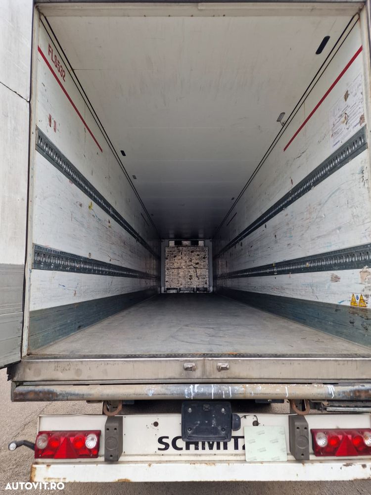 Schmitz Cargobull Carrier 1550 - 10