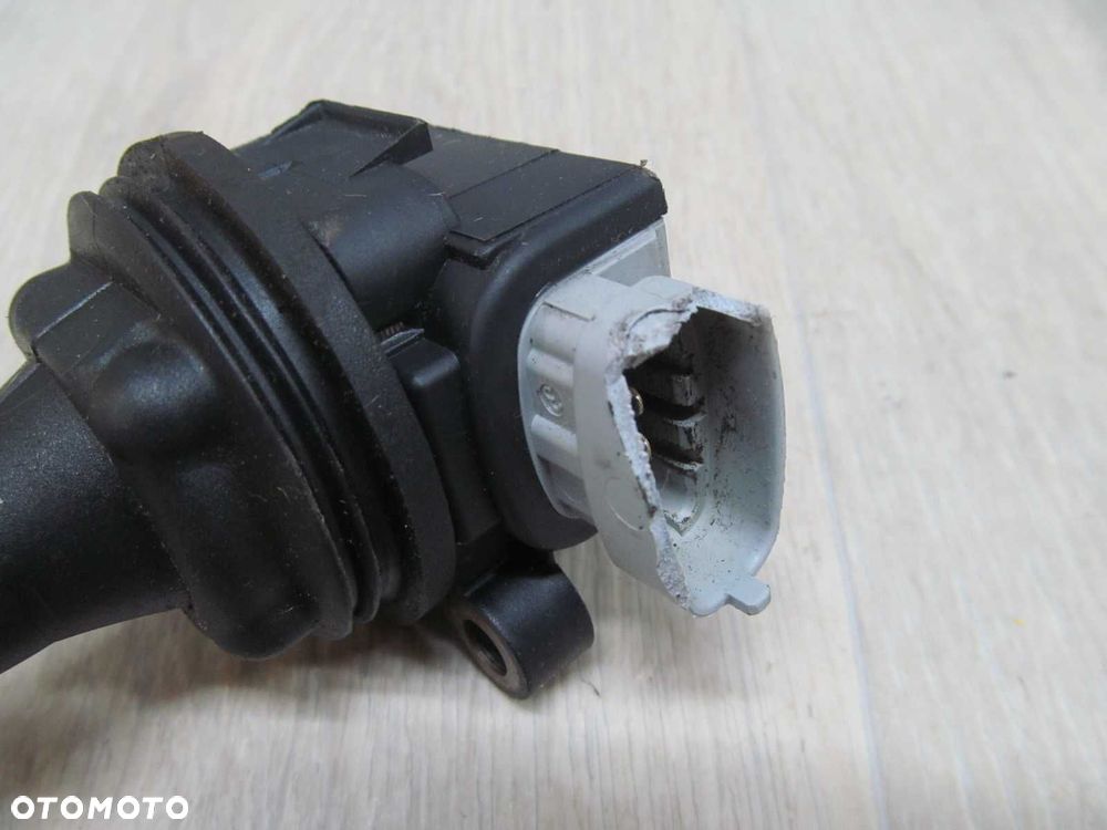 VOLVO S40 V50 S60 C70 V70 III 2.5 T5 CEWKA ZAPLONOWA 30713417 0221604010 - 5