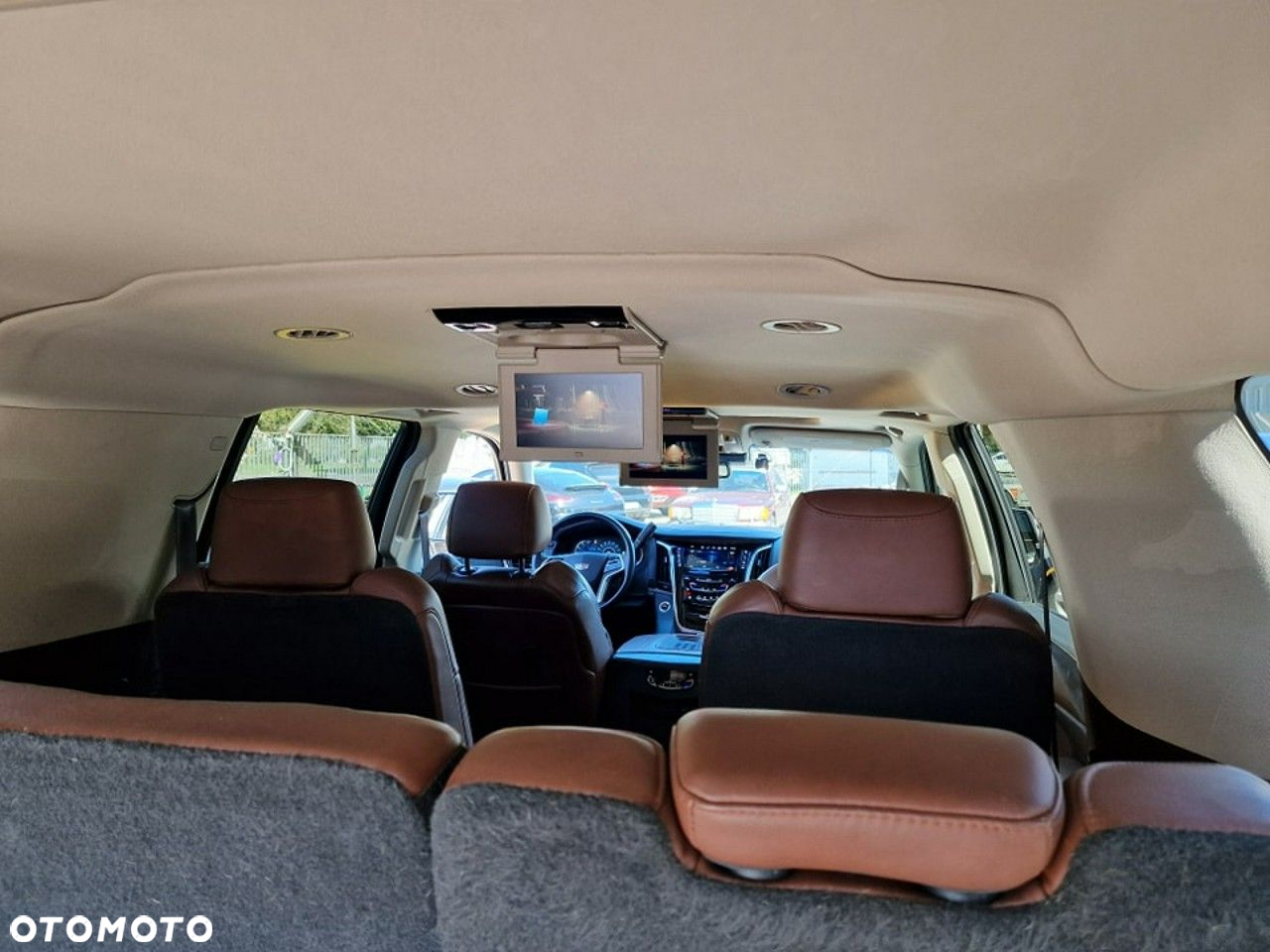 Cadillac Escalade - 37