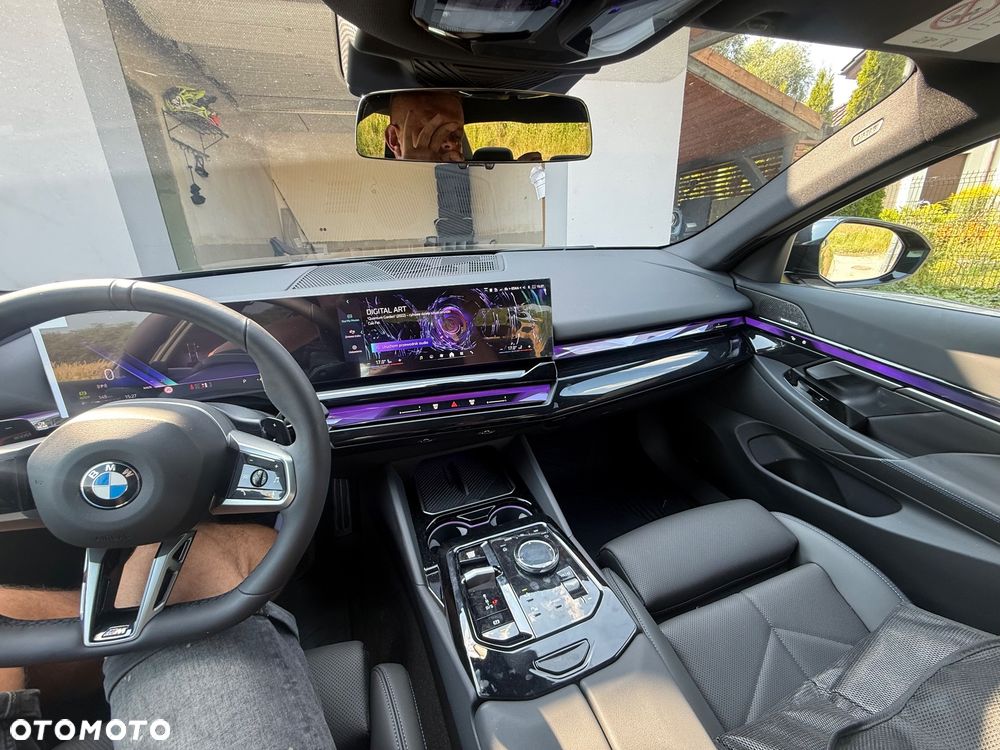 BMW Seria 5 520d xDrive mHEV M Sport - 37