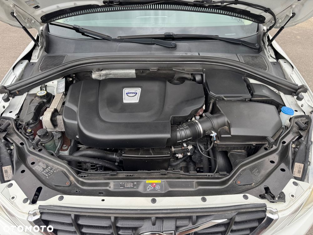 Volvo XC 60 D4 Geartronic Momentum - 20