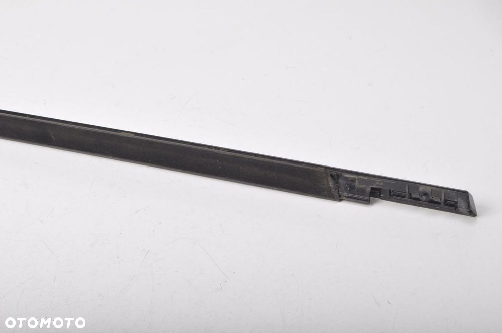 LAND ROVER RANGE ROVER L494 LISTWA SZYBY LEWY TYŁ - 5