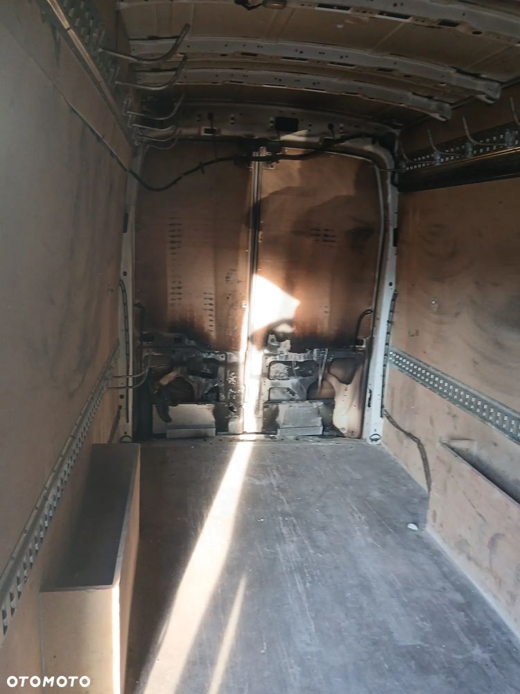 Ford Transit - 21
