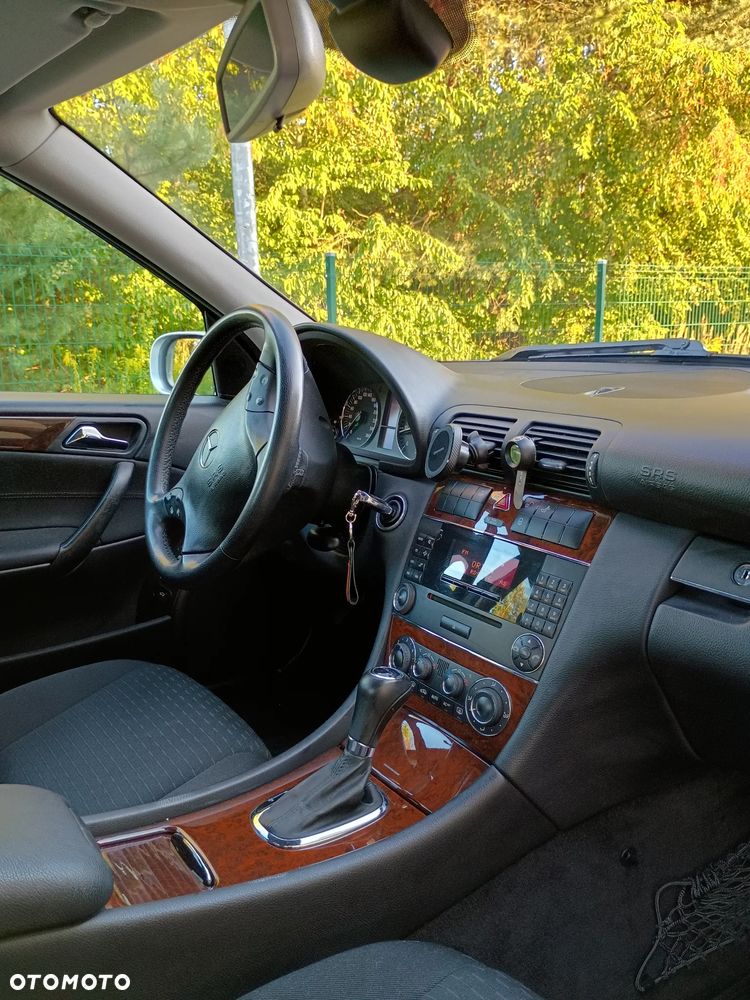 Mercedes-Benz Klasa C 180 Kompressor Automatik Elegance - 25