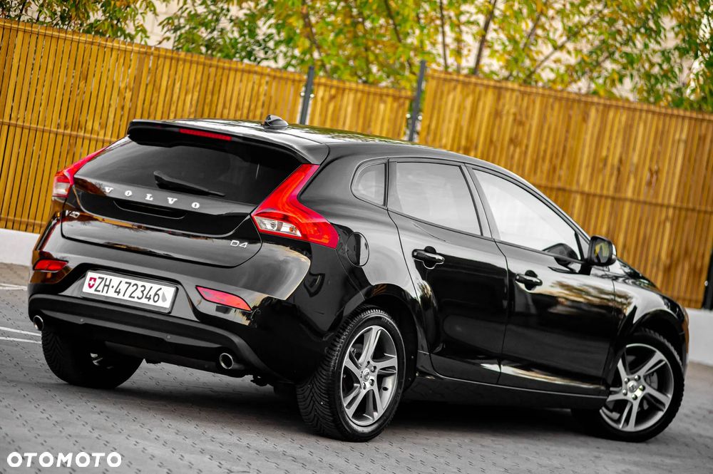 Volvo V40 D4 Drive-E Momentum - 17