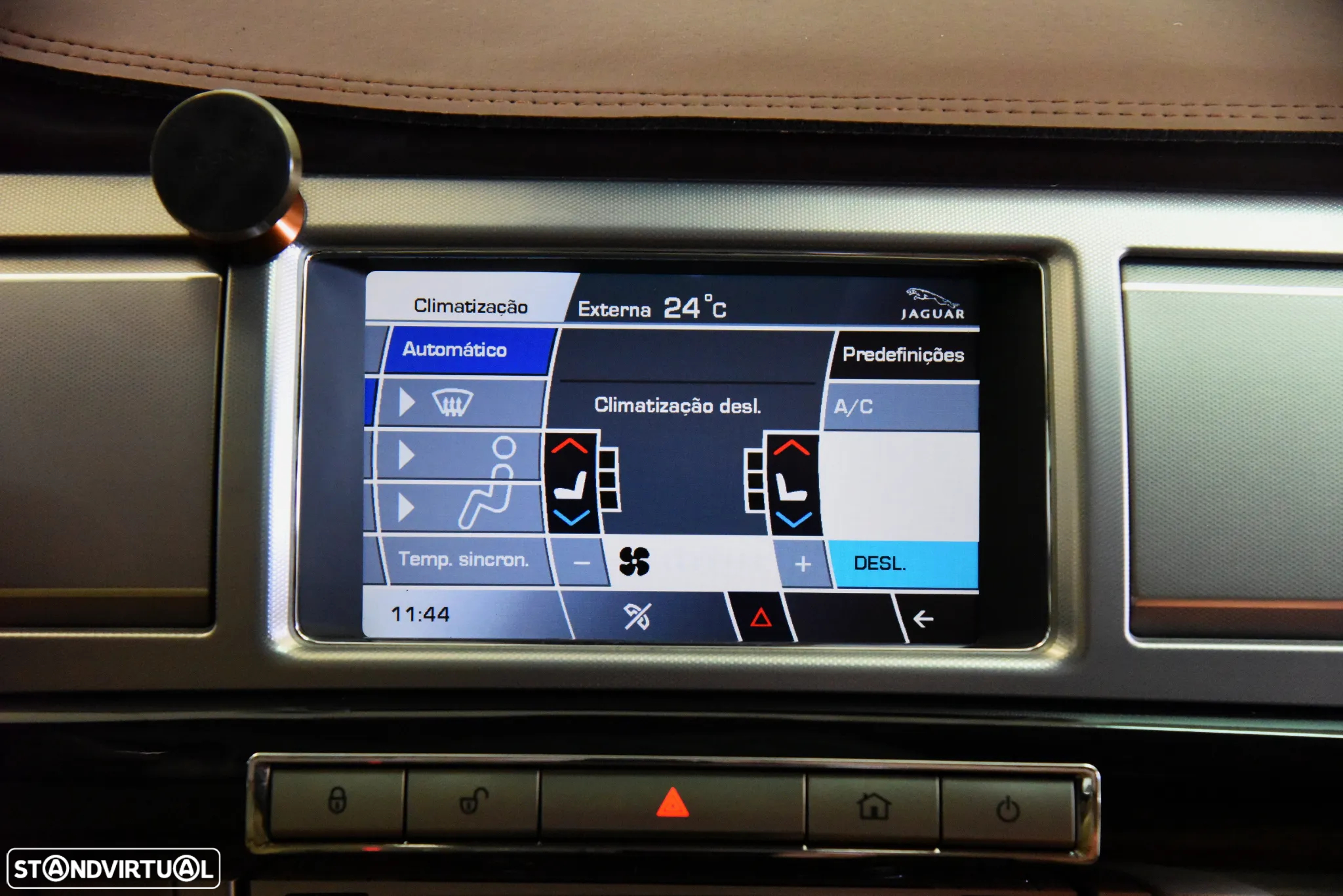 Jaguar XF 3.0 D V6 S Luxury - 26