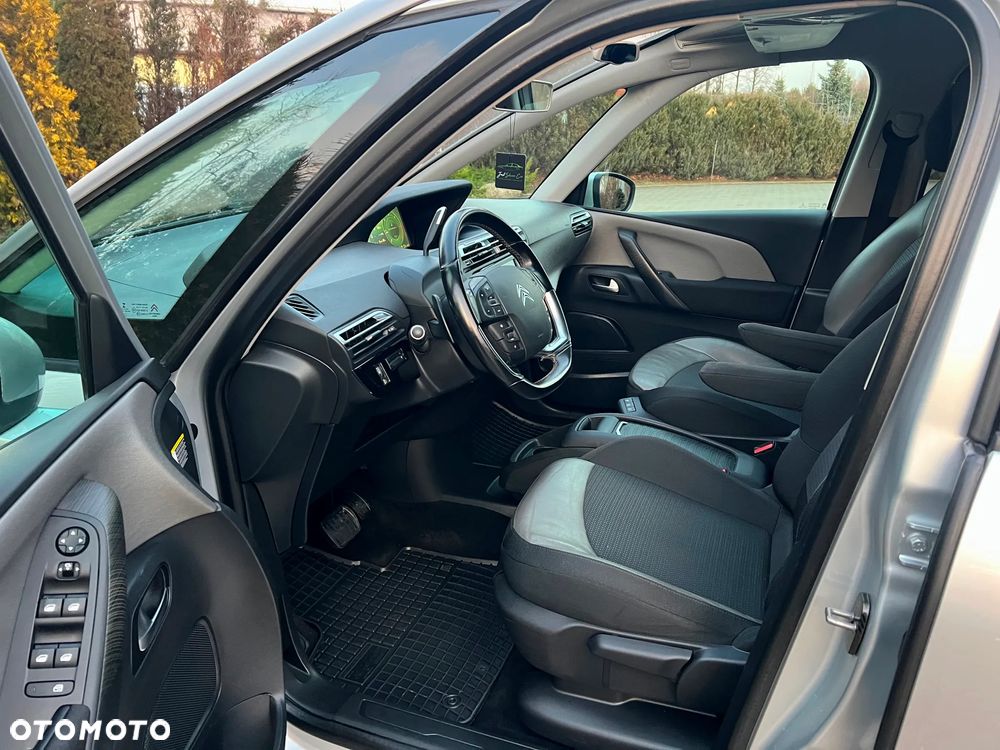 Citroën C4 Grand Picasso BlueHDi 150 EAT6 Exclusive - 23