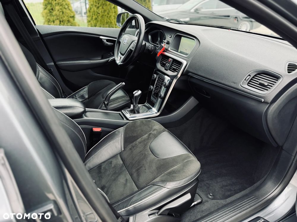 Volvo V40 D2 Momentum - 21
