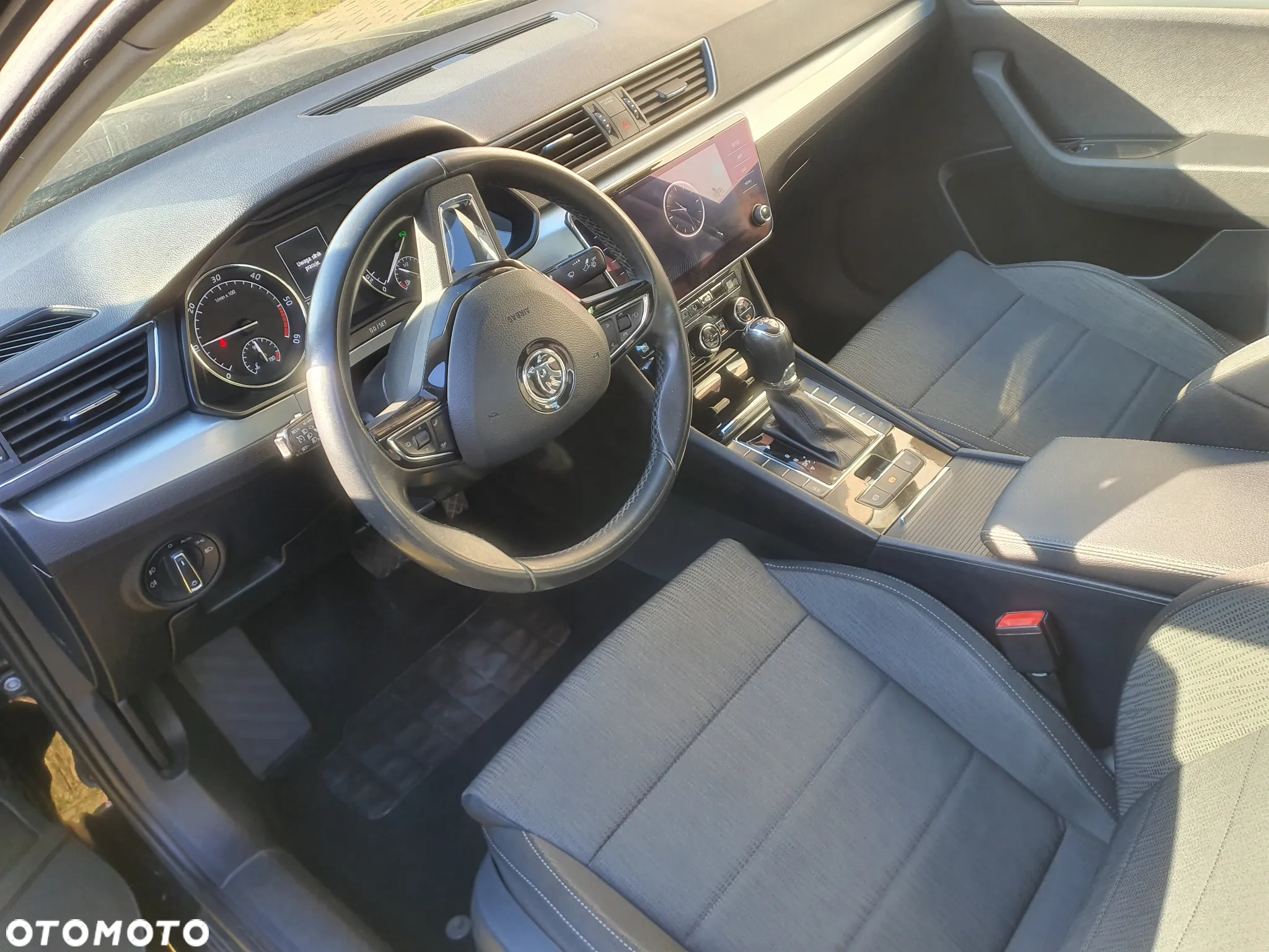 Skoda Superb 2.0 TDI Ambition DSG7 - 9