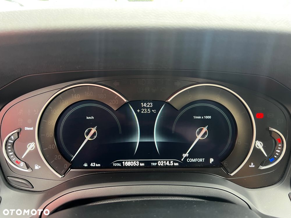 BMW Seria 3 320d xDrive Edition M Sport Shadow - 11