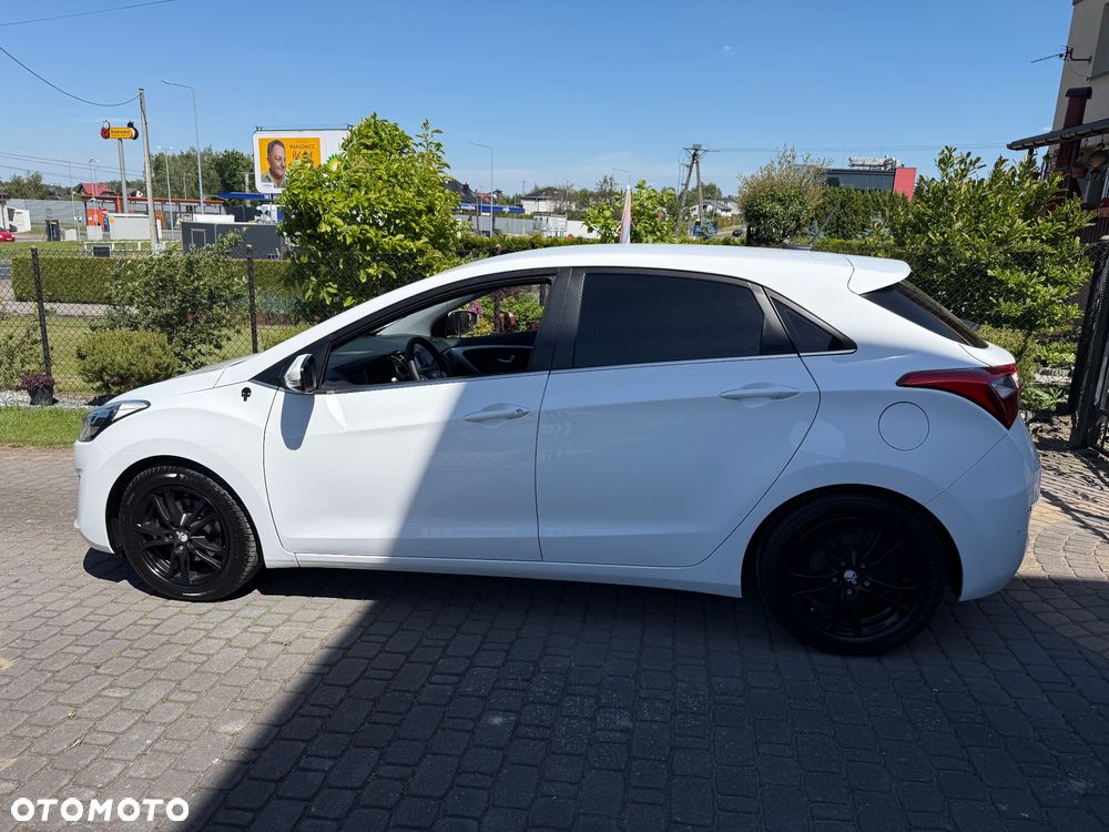 Hyundai i30 blue 1.4 YES Gold - 8