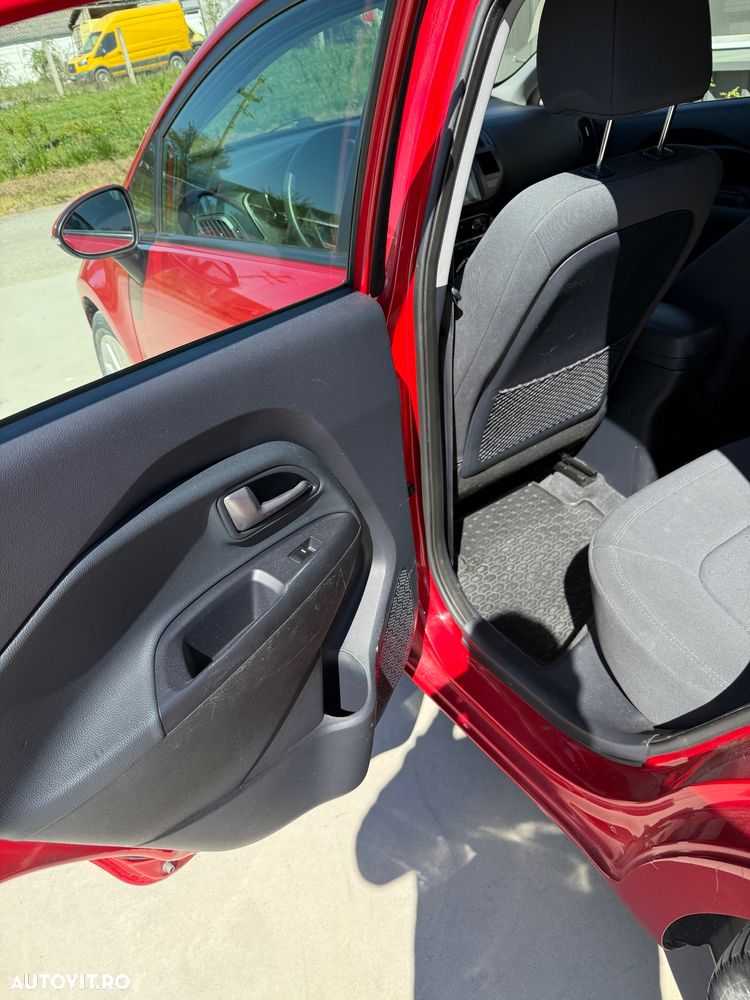 Kia Rio - 17