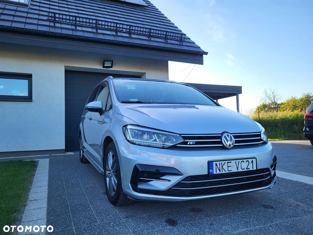 Volkswagen Touran - 12