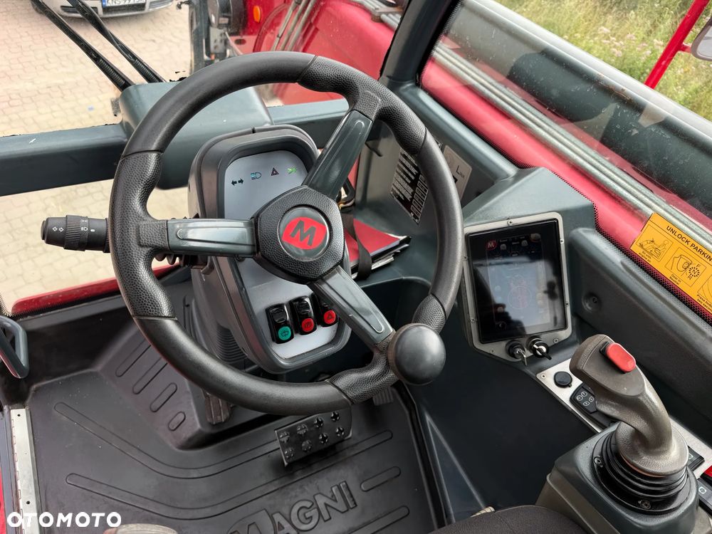 Magni RTH 5.23 SH-D/C Ładowarka teleskopowa Obrotowa roto 23 metry wysuw. 5 ton Udźwig. Wciagarka Hydrauliczna 5 ton. Pilot zdalnie sterowana. DEUTZ Silnik 145 KM. Jak Nowa Z Norwegii 2019 rok. 3200 mtg. Serwisy DEKRA TUV aktualne. Full Wypas. Klima stabilizatory 2 osie. Pilot. Maszyna z Norweskiej Upadłośći. Stan maszyny nie różni się od nowej z Salonu! Zero luzów na wszystkich siłownikach i podzespołach. ani deka wycieków. OKAZJA. Pełna Dokumentacja - 32