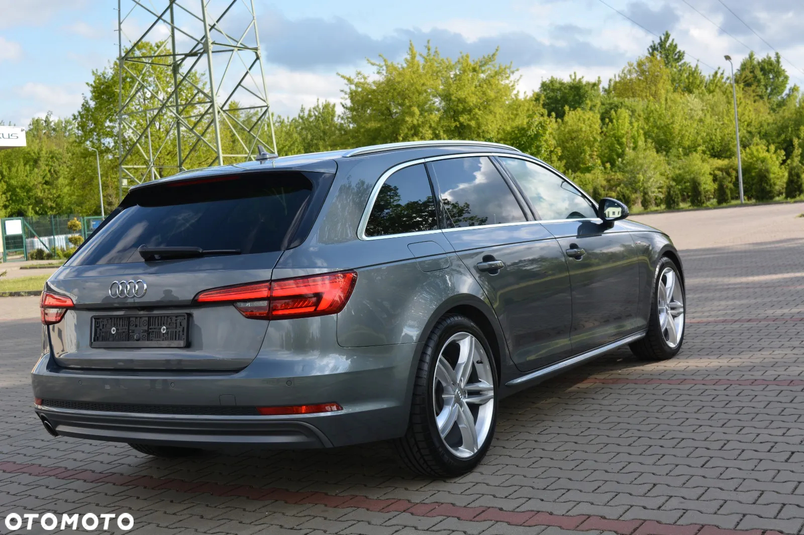 Audi A4 Avant 2.0 TDI DPF clean diesel S line Sportpaket - 40