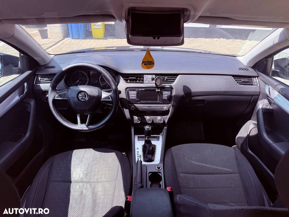 Skoda Octavia 2.0 TDI DSG 4X4 Ambition - 6