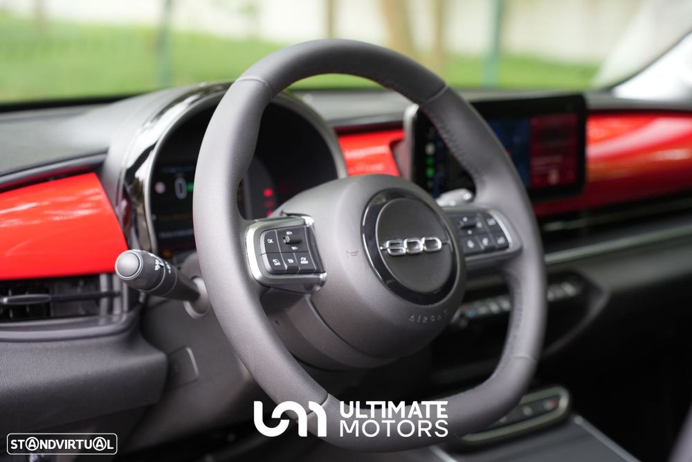 Fiat 600e 54 kWh (RED) - 11