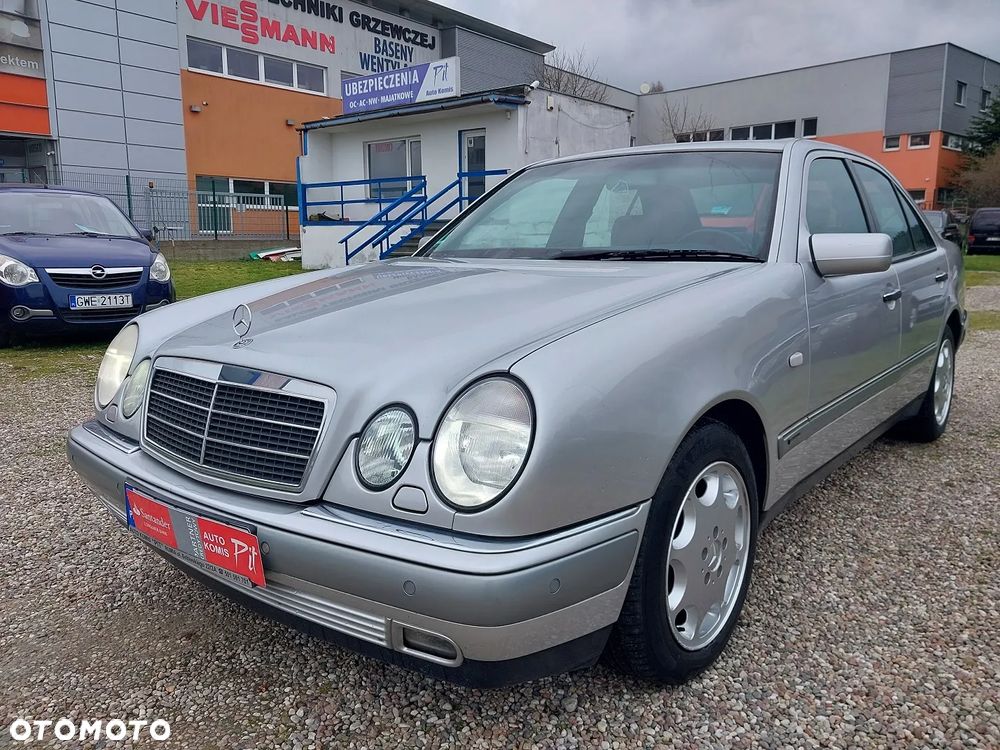 Mercedes-Benz Klasa E - 2