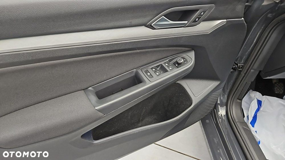 Volkswagen Golf - 10