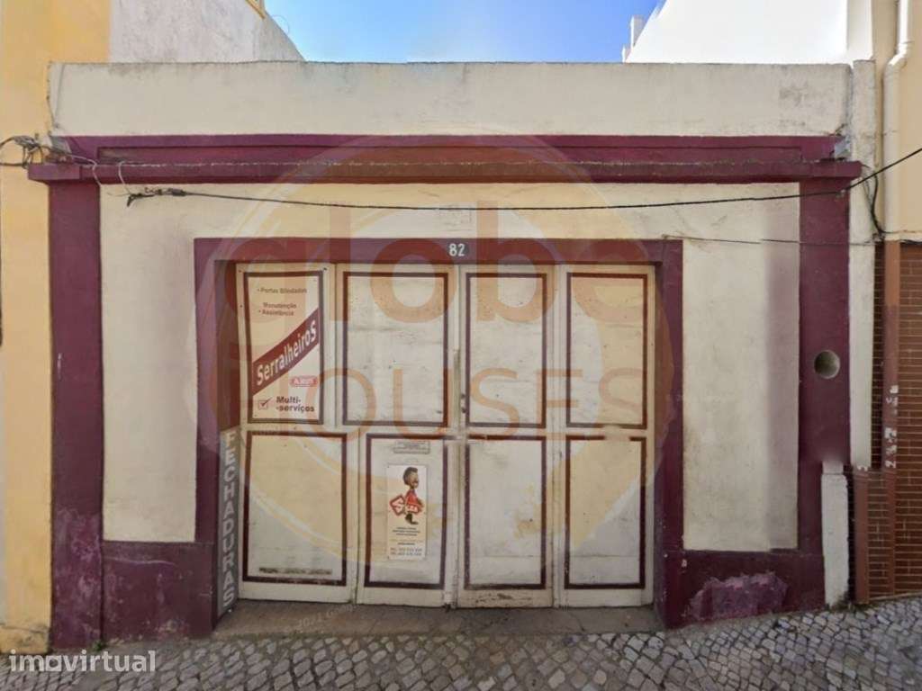 Prédio em Sesimbra para recuperar - Grande imagem: 2/9