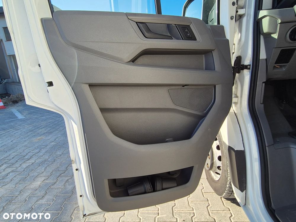 Volkswagen CRAFTER/IGLOOCAR - 27