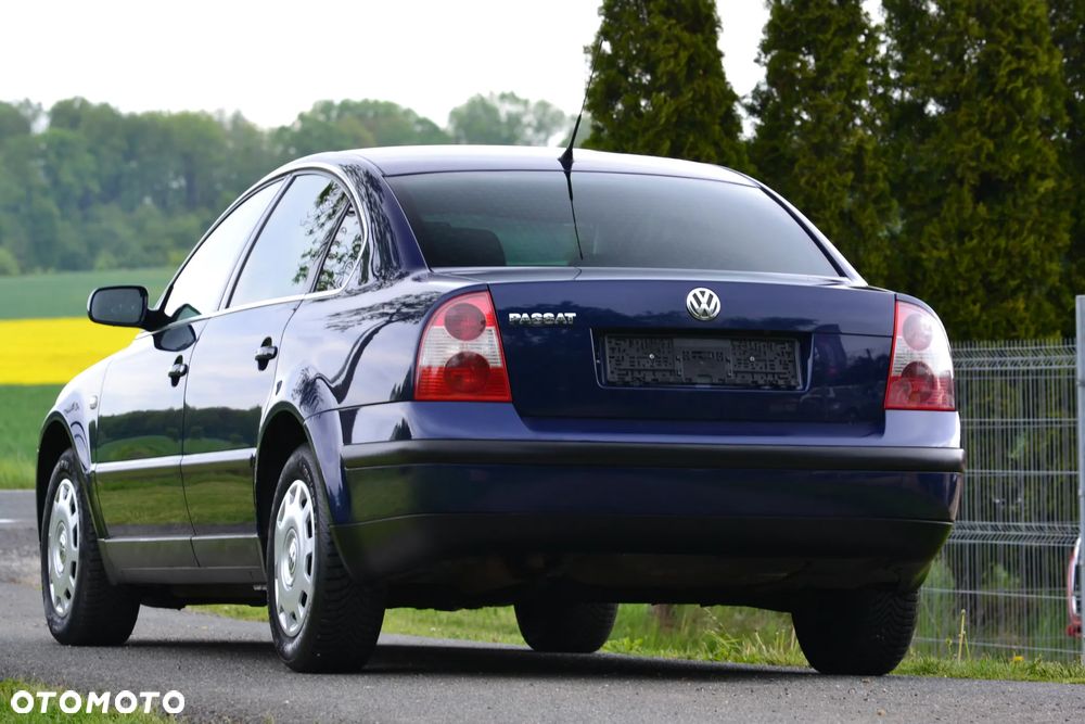 Volkswagen Passat 1.6 Exclusive - 12