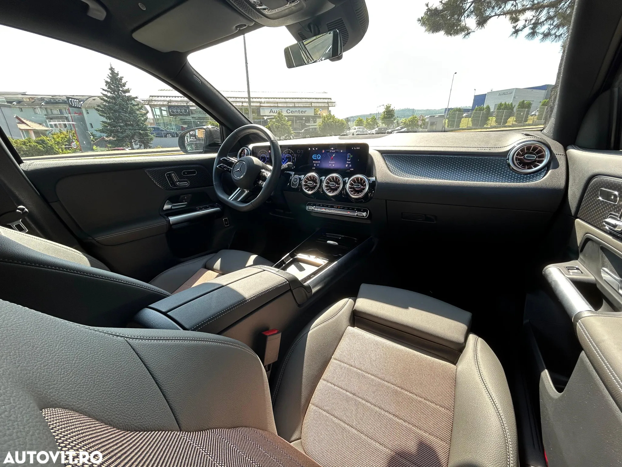 Mercedes-Benz EQA 300 4MATIC - 13