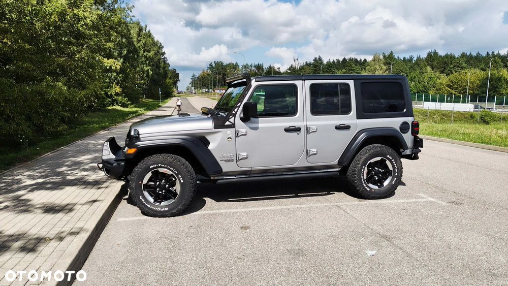Jeep Wrangler - 3