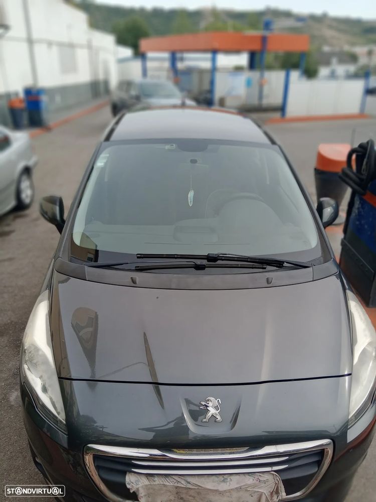 Peugeot 5008