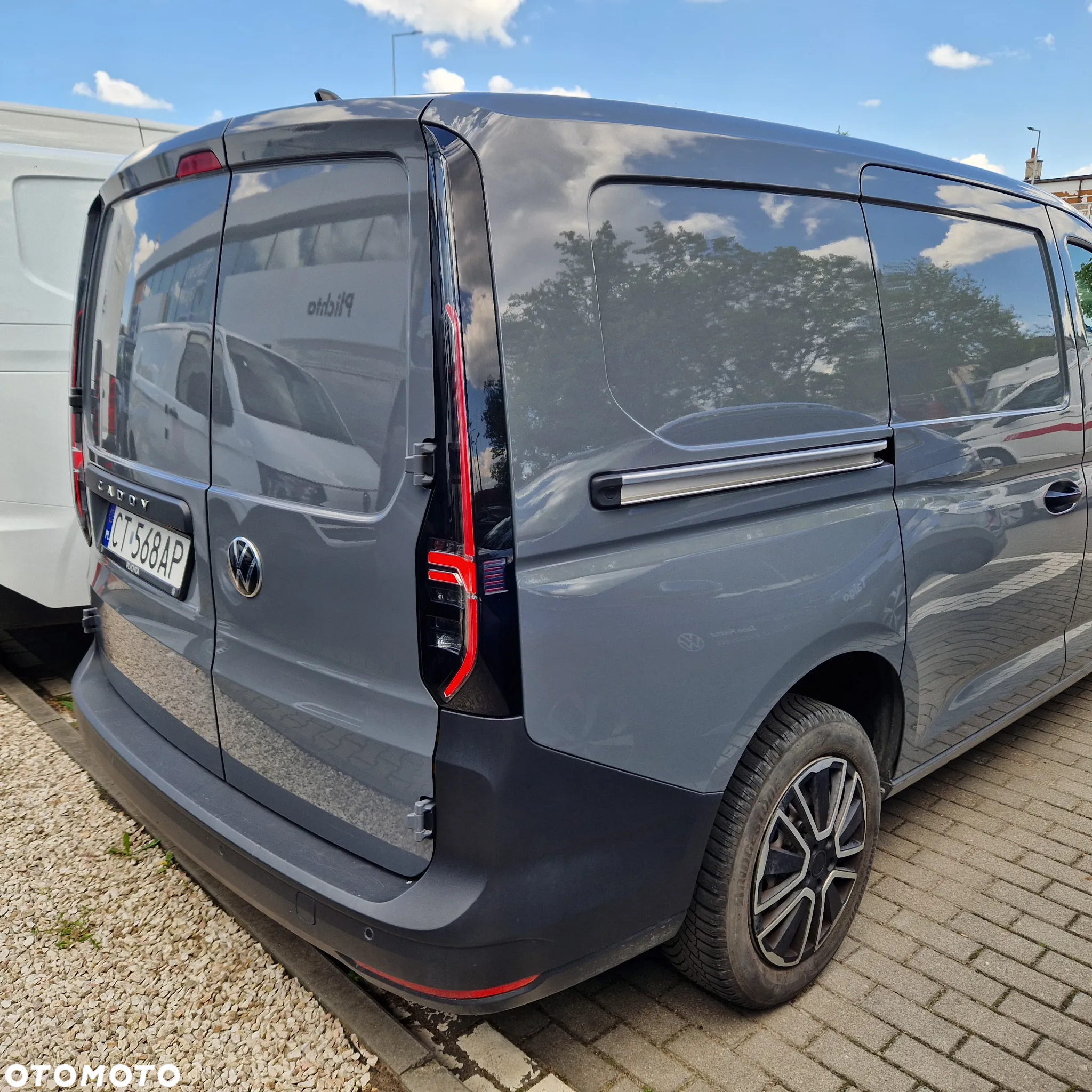 Volkswagen Caddy 2.0 TDI DSG - 7