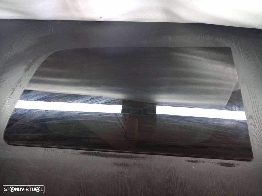 PÁRA-BRISAS TRASEIRO DIREITO NISSAN NV200 EVALIA M20M - 1