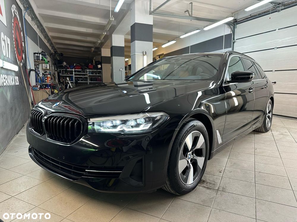 BMW Seria 5 520d xDrive Luxury Line - 1