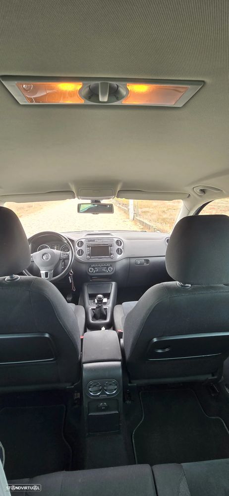 VW Tiguan 2.0 TDi Sport BlueMotion - 4