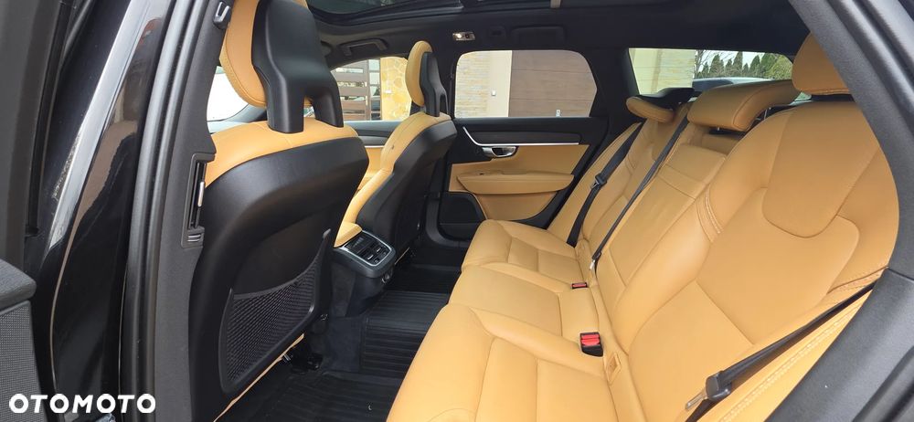 Volvo V90 Cross Country T6 AWD Pro - 29