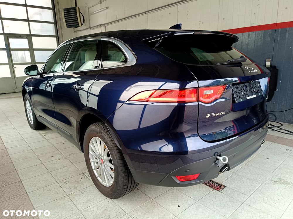 Jaguar F-Pace 2.0 i4D AWD Prestige - 4