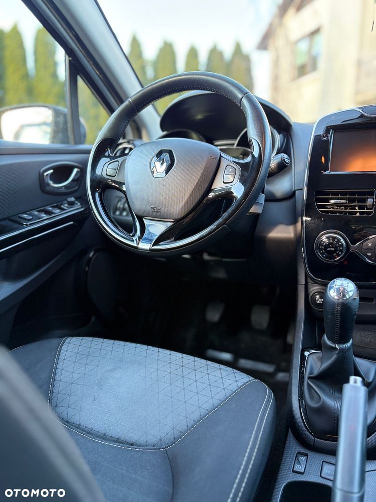 Renault Clio - 31