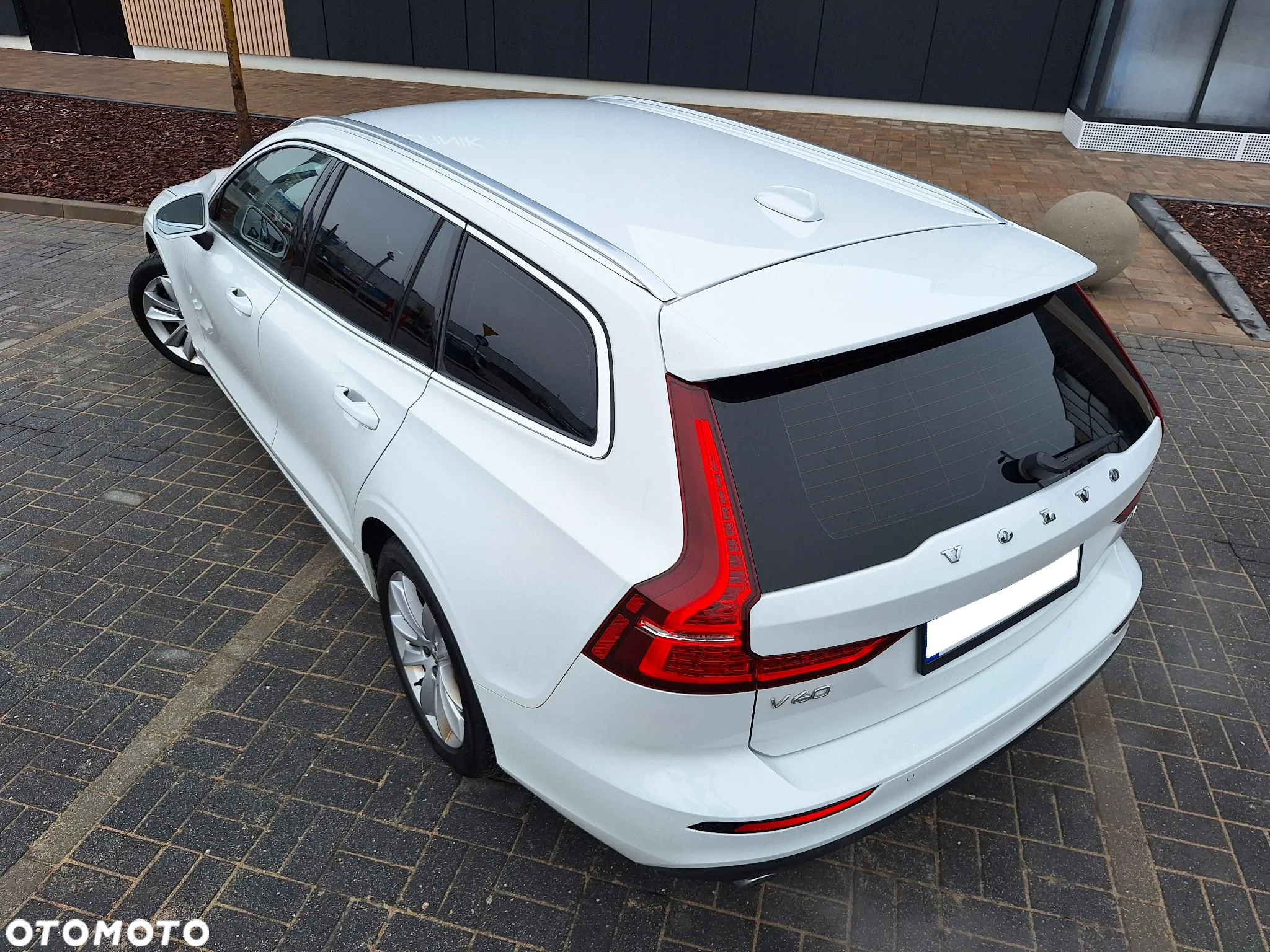 Volvo V60 D4 Momentum Pro - 10