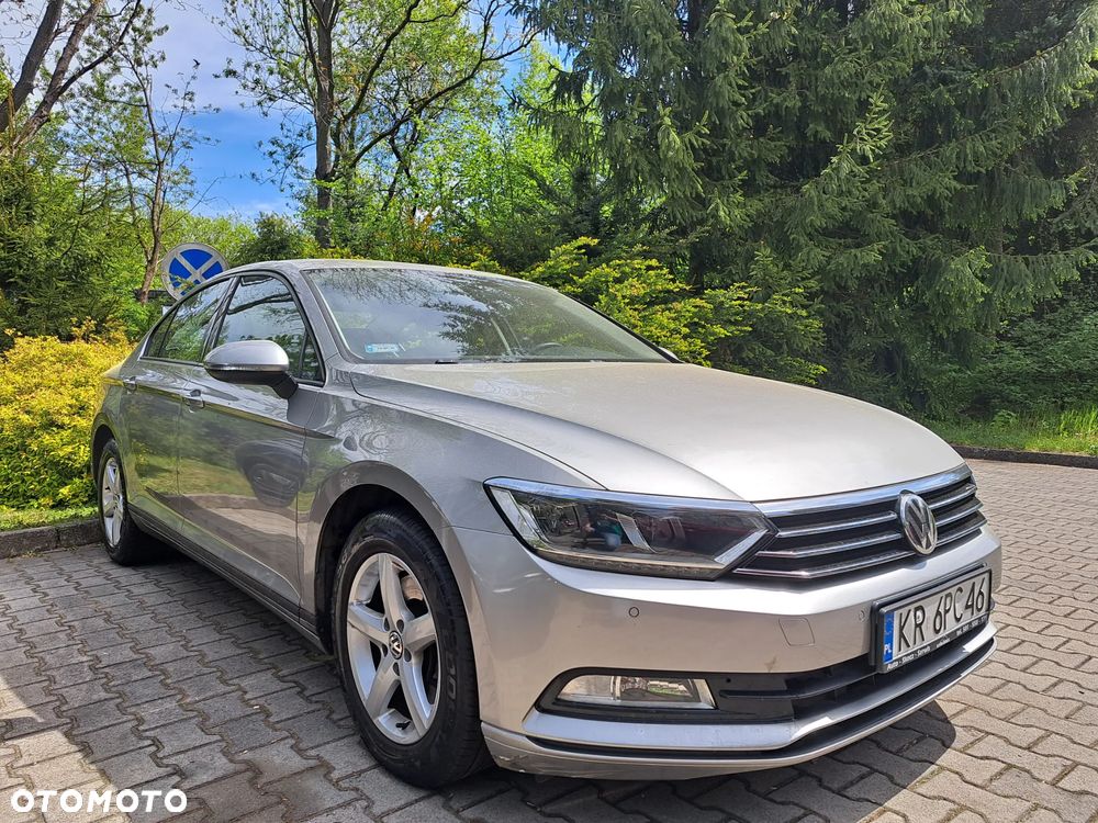 Volkswagen Passat - 2