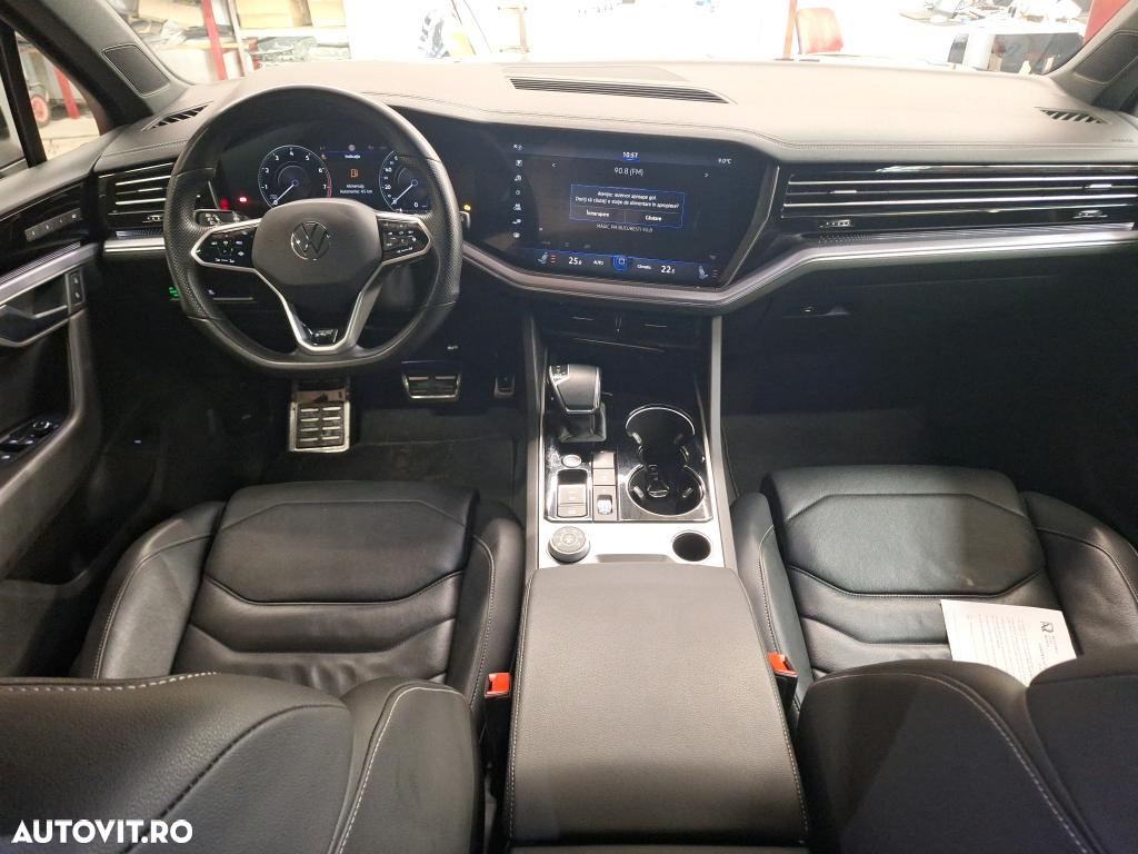 Volkswagen Touareg V6 TSI R-Style - 10